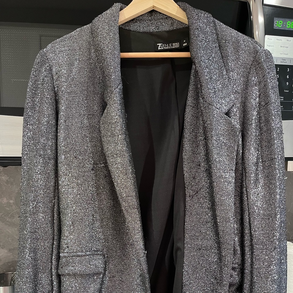 Metallic Stretch NY&Co Blazer Sz M, Black & Silver.